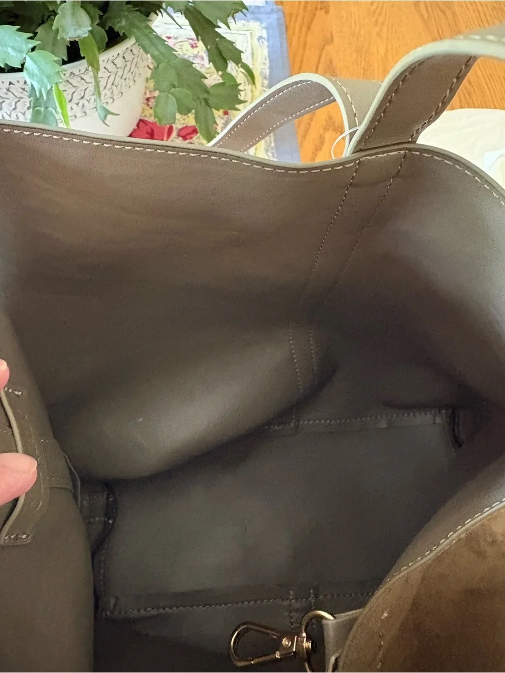Old Navy Medium Carrie Tote Bag- Olive Suede NWT